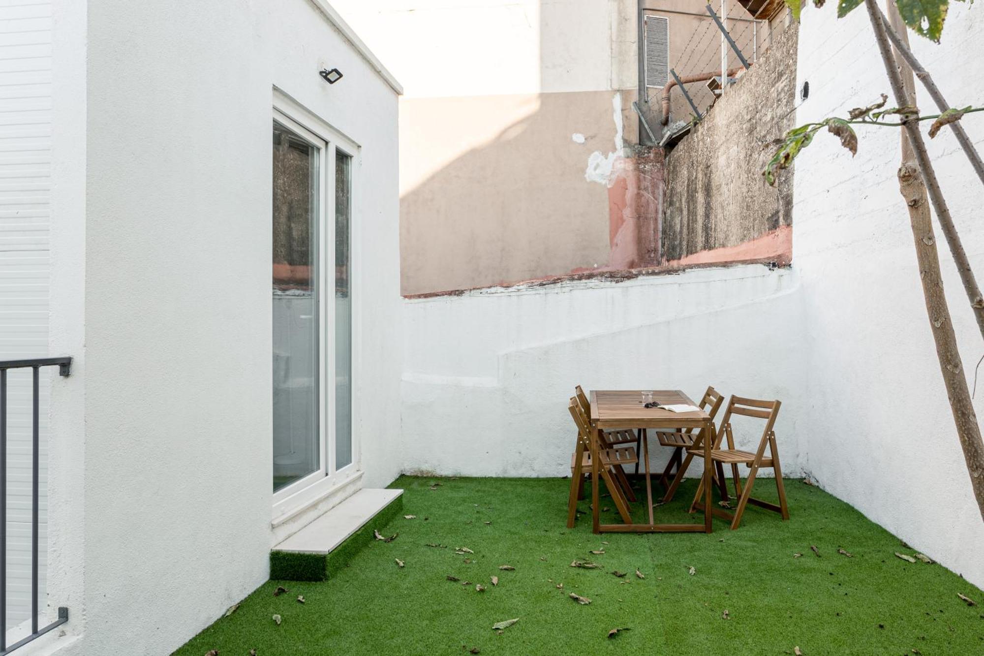 Joivy Minimalistic Apt W Patio In Principe Real Lisboa Eksteriør bilde